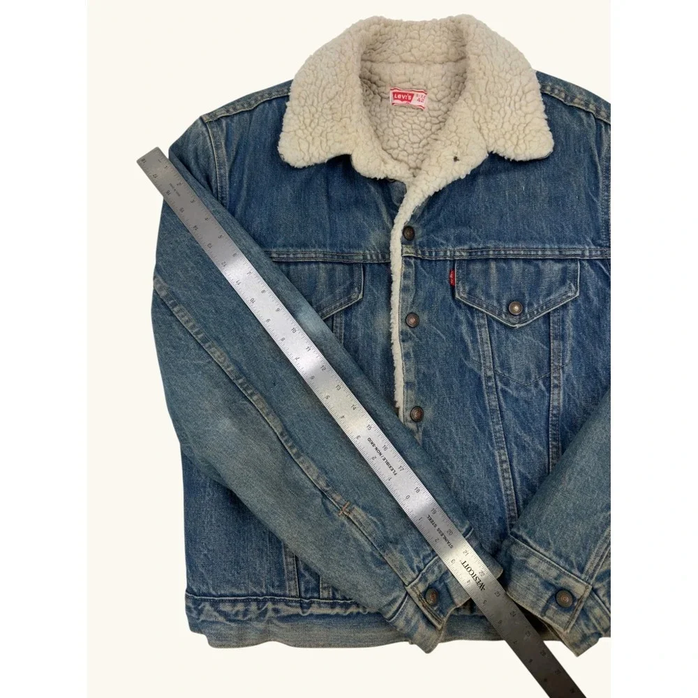 Vintage Levis Sherpa Lined Denim Trucker Jacket Mens 42 Blue Jean Coat 70608